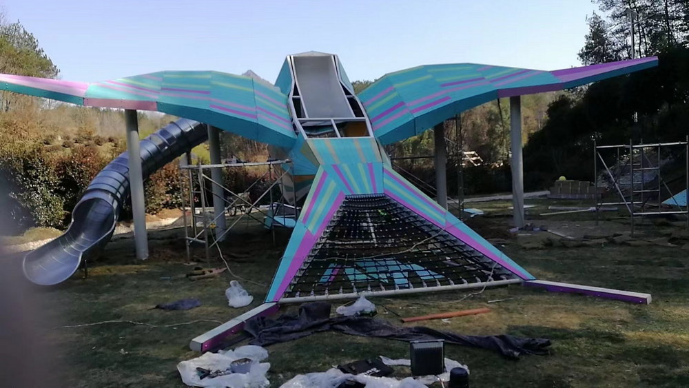 湖北樂(lè)園燕子